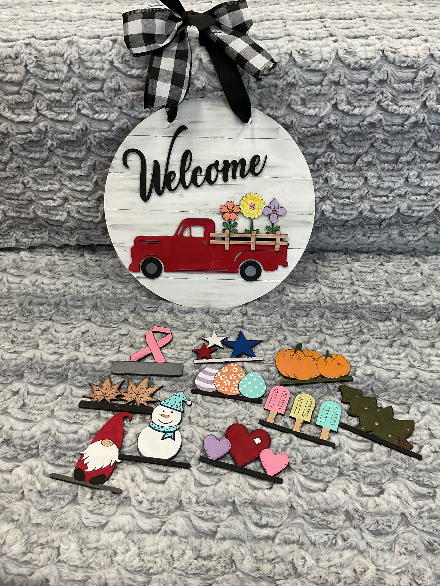 Interchangeable welcome