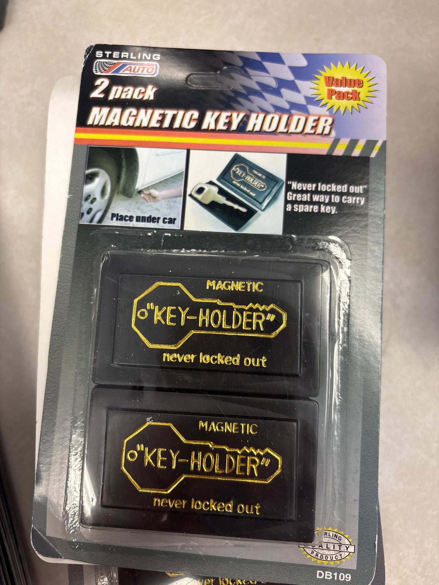 Keyholder magnet