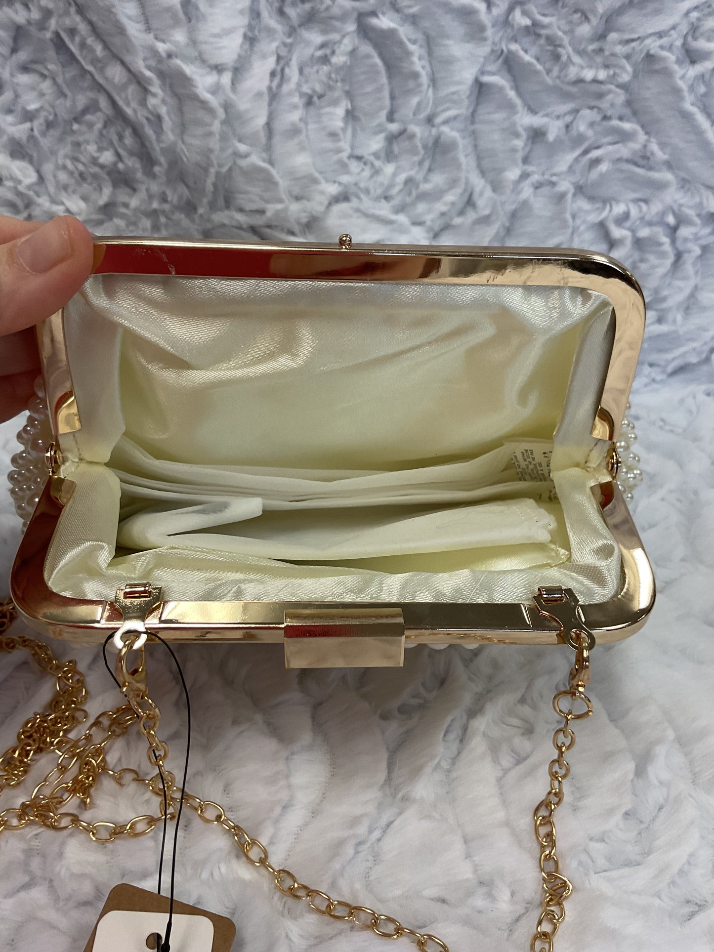Pearl Shell Clutch