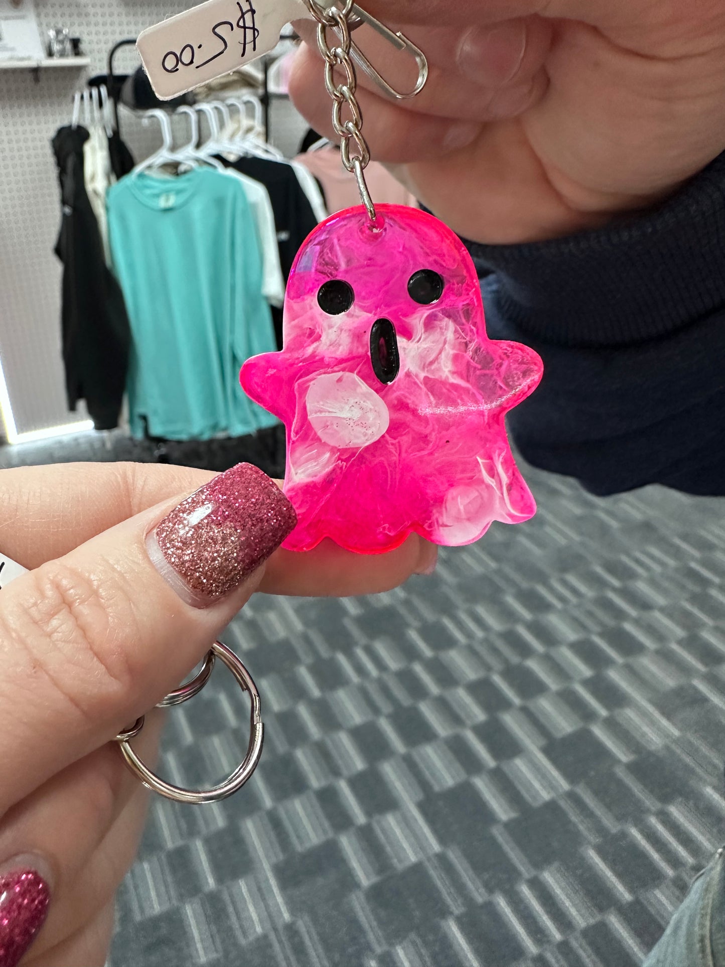 Ghosty keychain pink