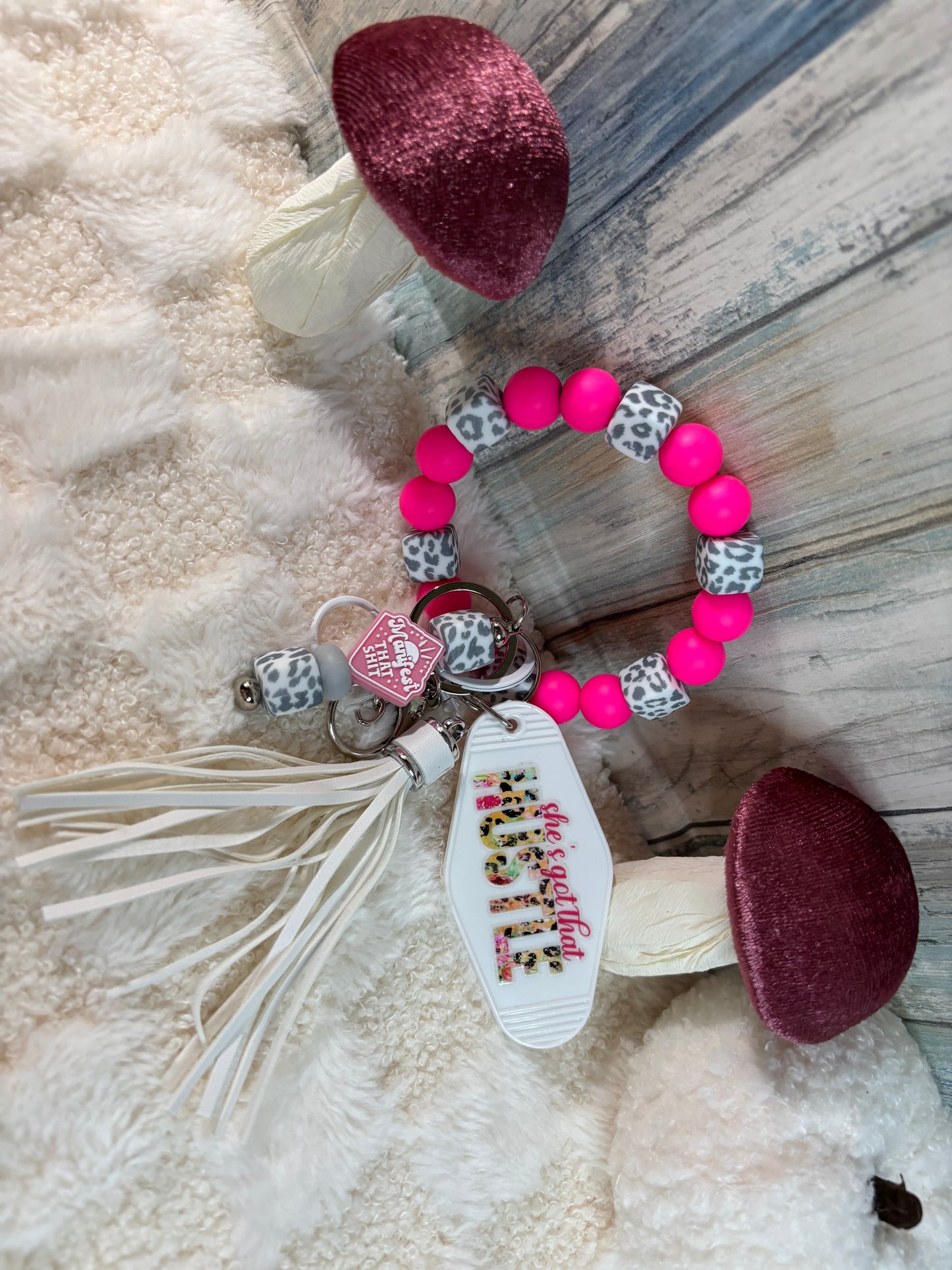 She got hustle keychain bundle