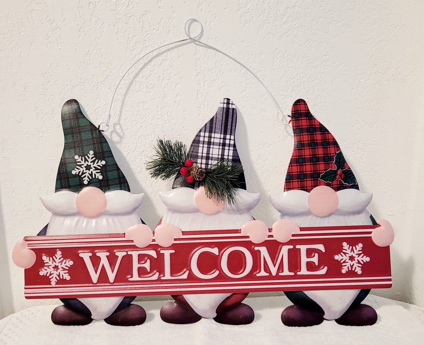 Gnome metal Welcome sign