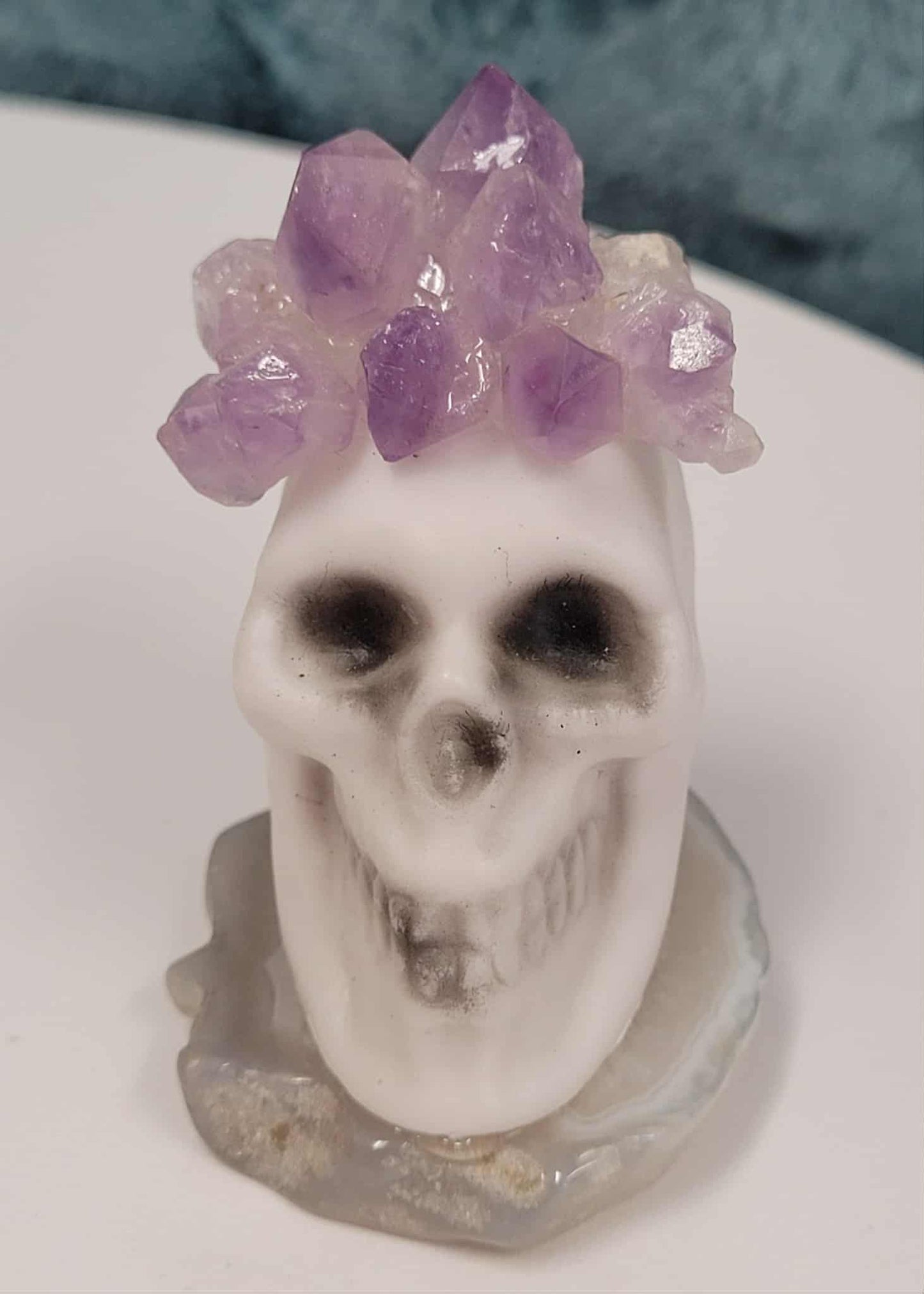 Amethyst resin skull