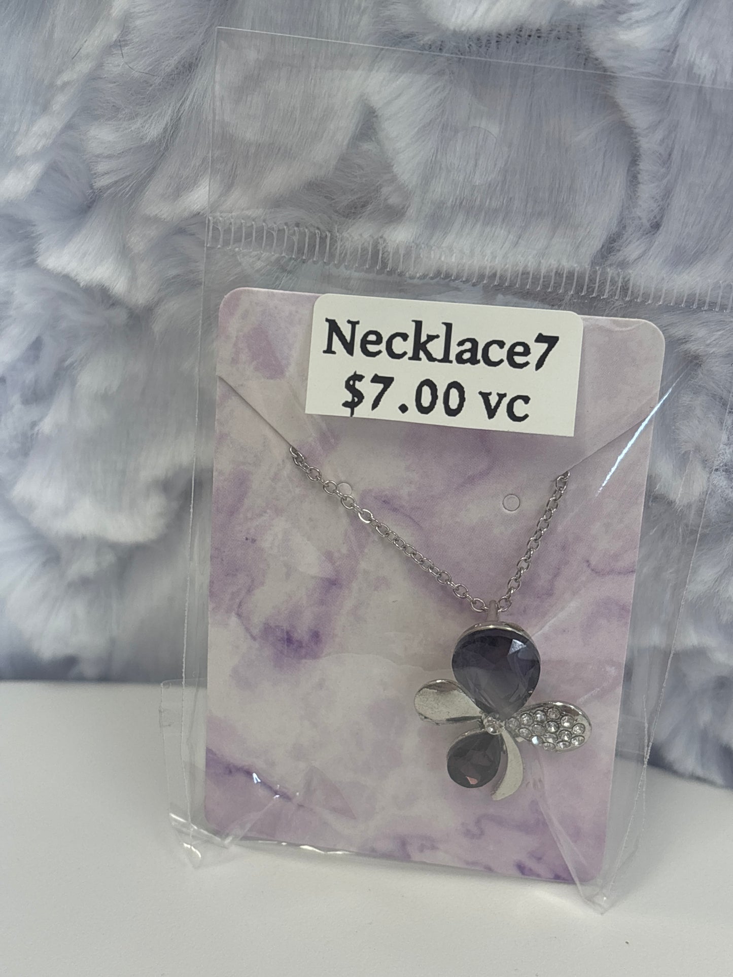 Vc $7 necklaces