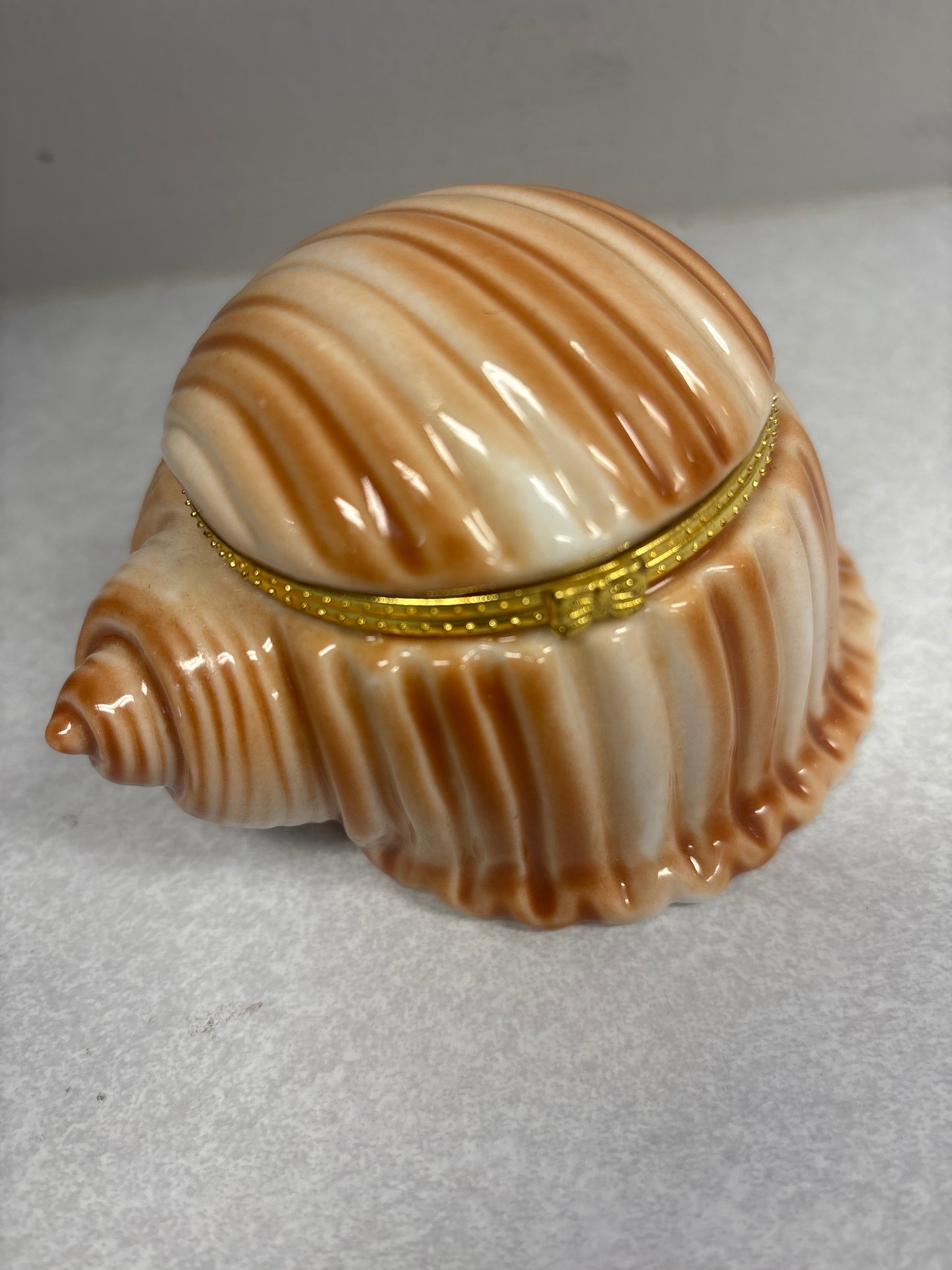 Shell trinket box
