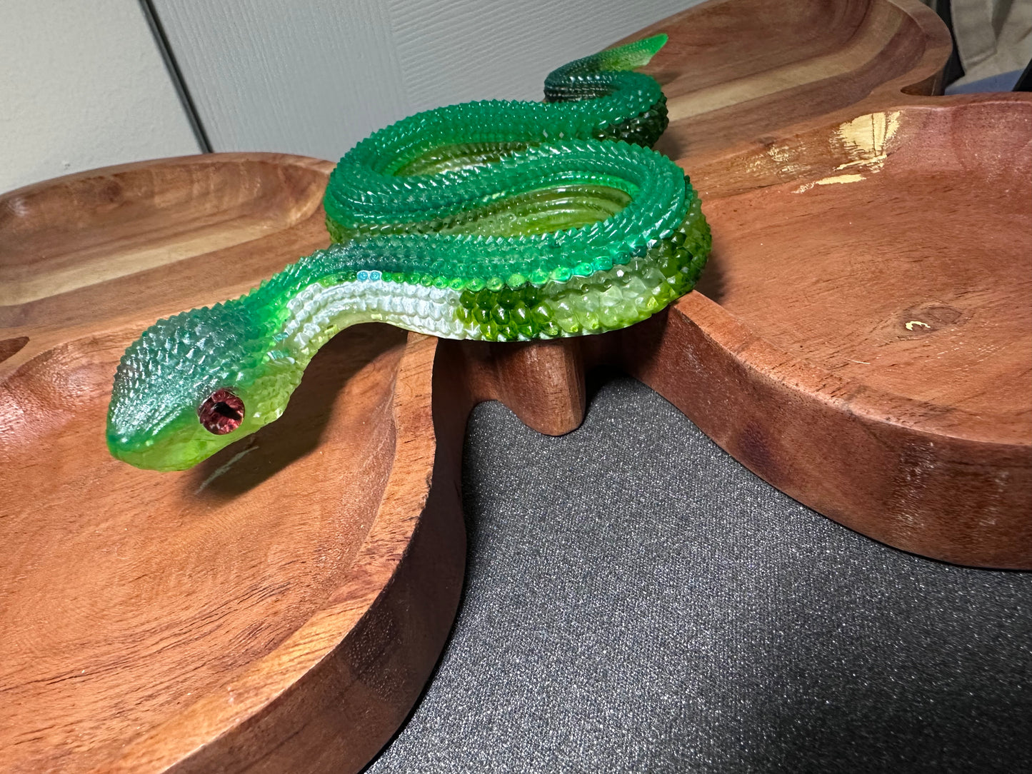 Resin critters