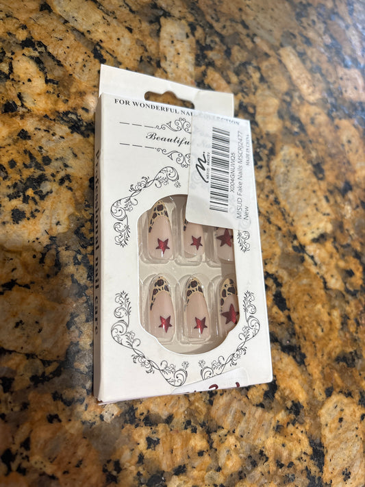 Press on fake nails