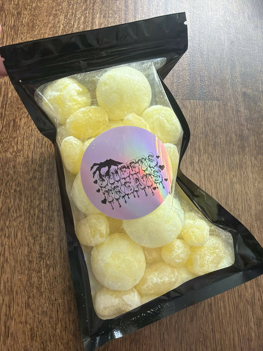 Freeze dried lemon heads