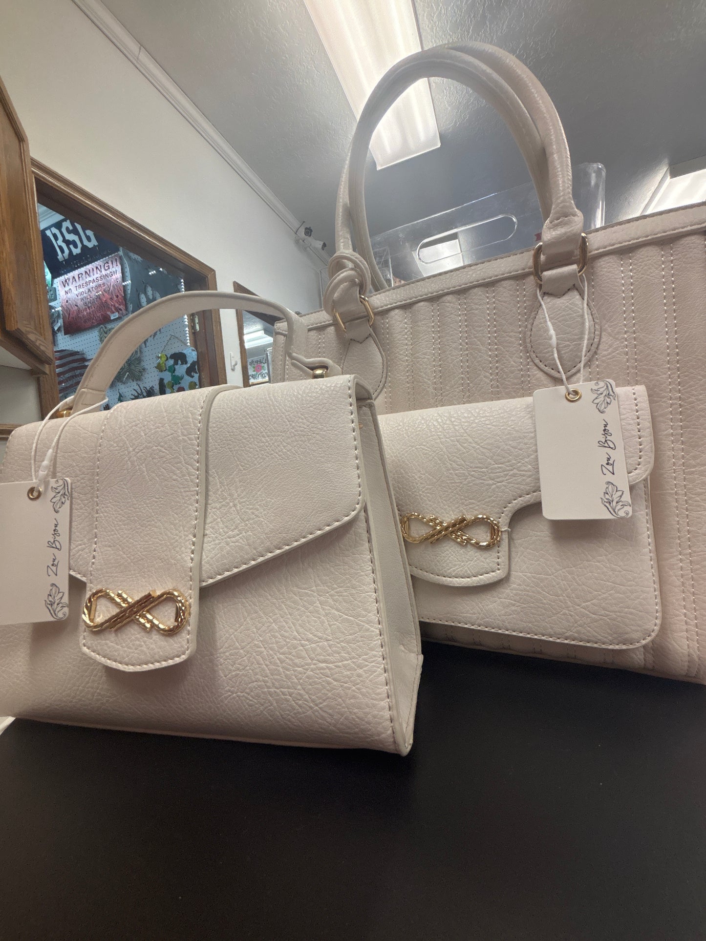 Zou Bison white purse set