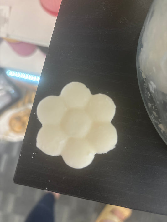 Bowcutts flower wax