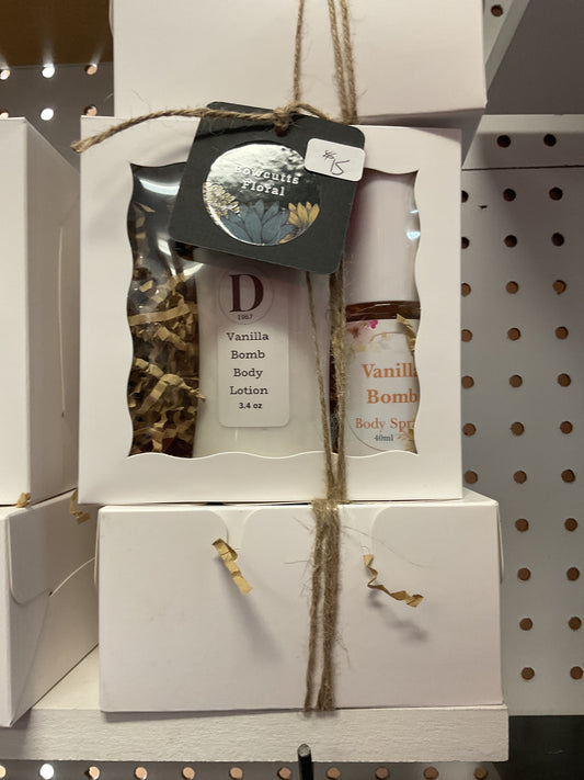 Body spray and lotion gift set