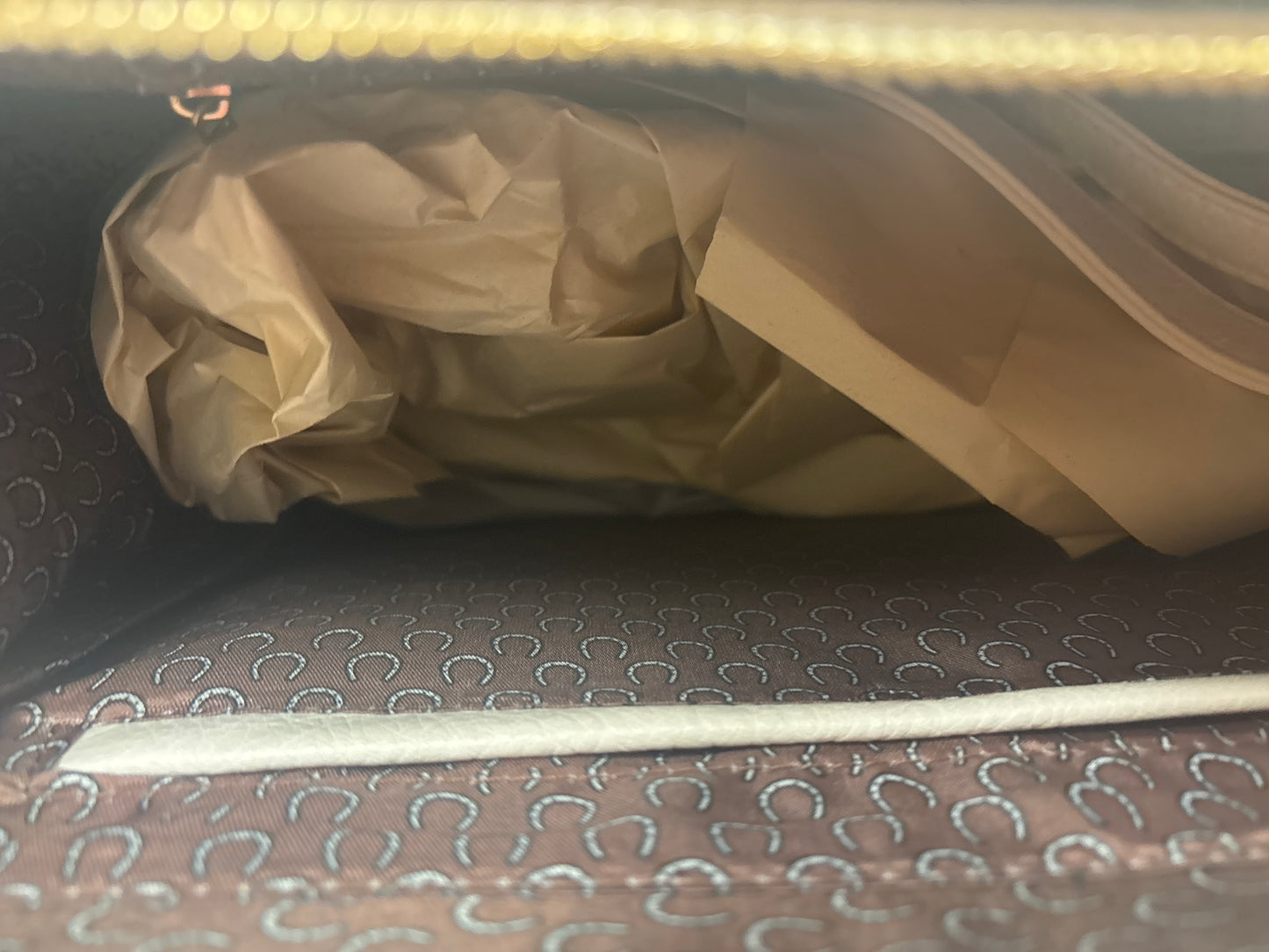 Zou Bison white purse set