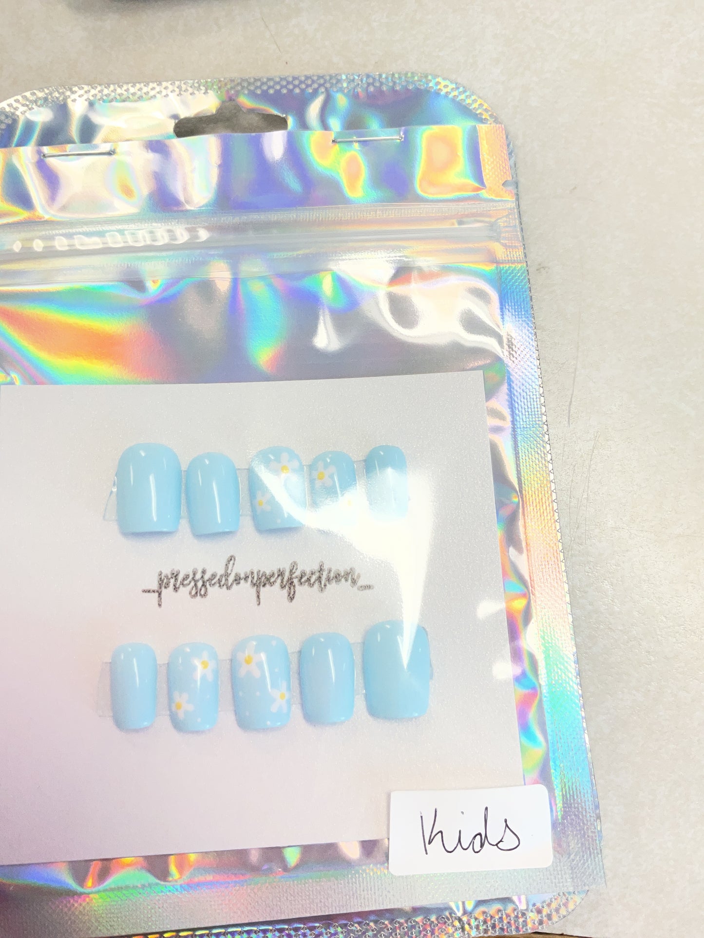 Mercedes kid nails