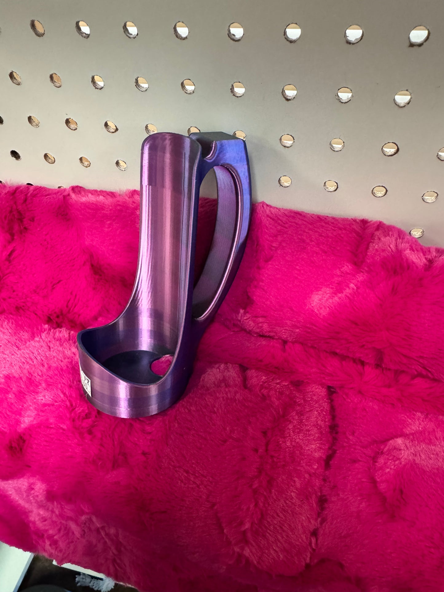 Slim can holder
