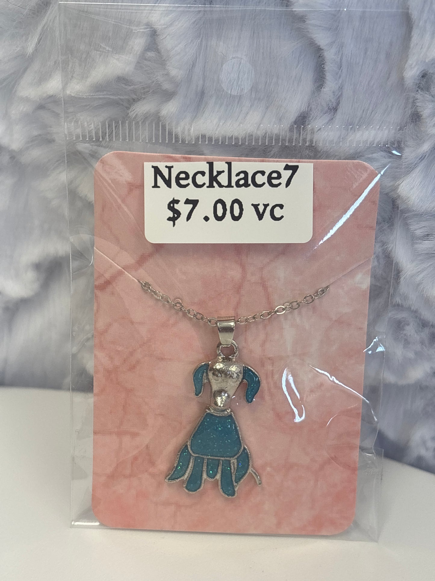 Vc $7 necklaces