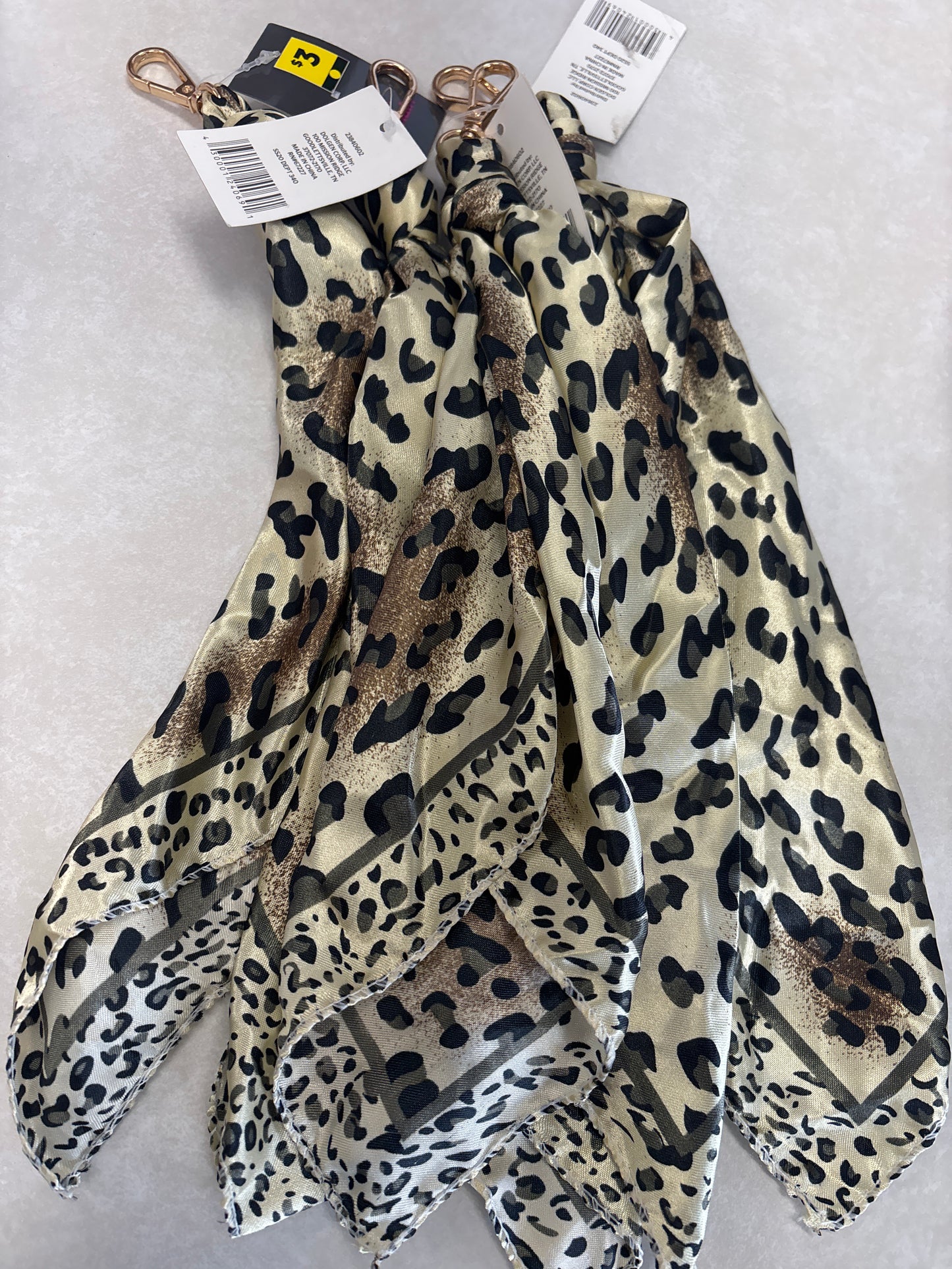 Keychain scarf
