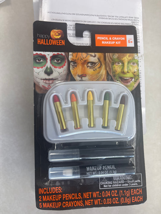 Pencil/ crayon makeup kit