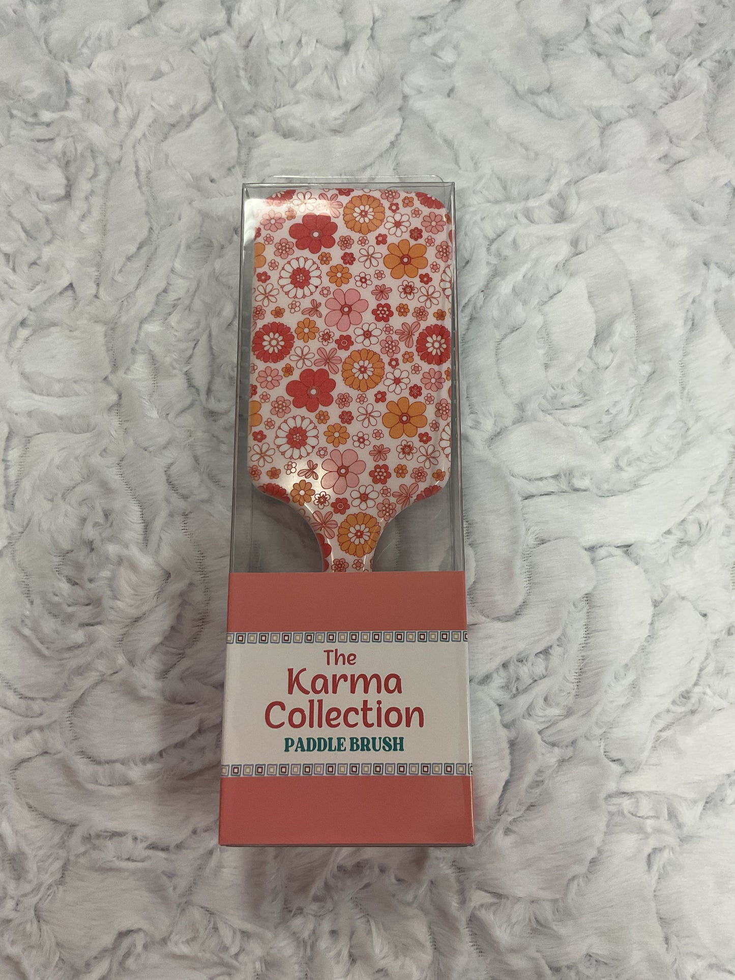 Karma collection paddle brush