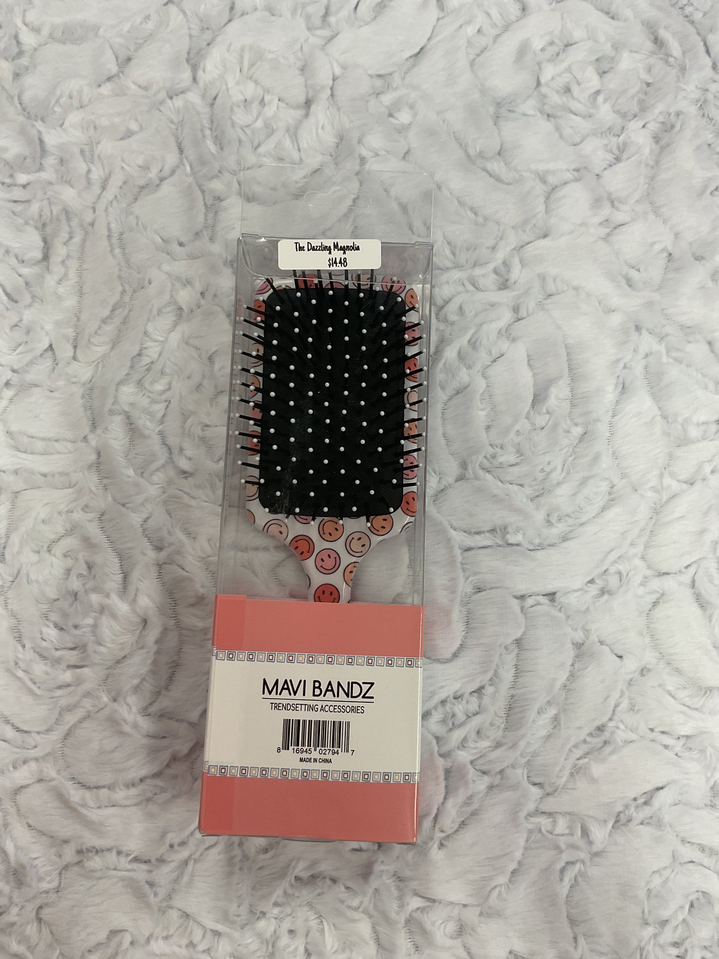 Karma collection paddle brush