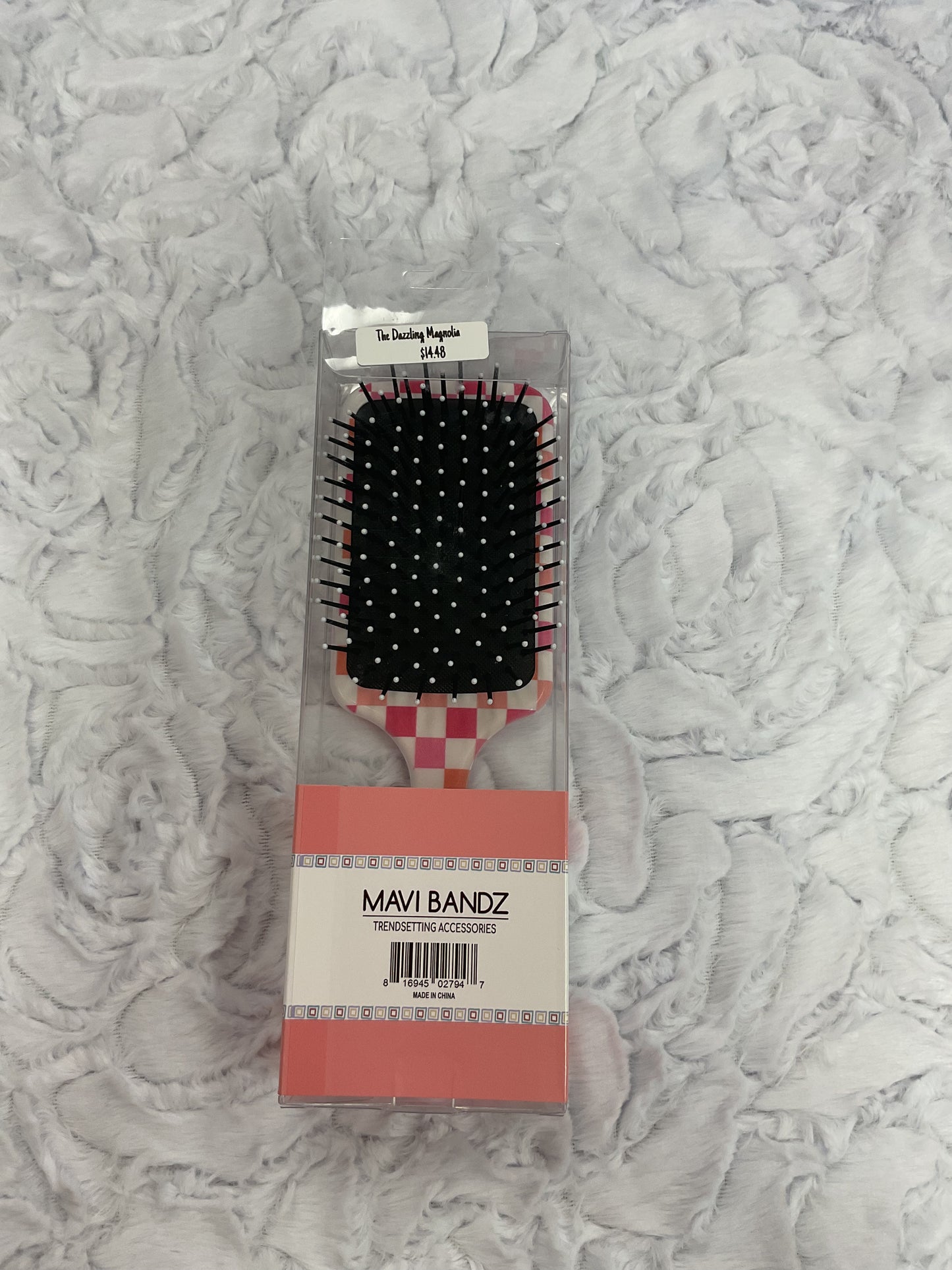 Karma collection paddle brush