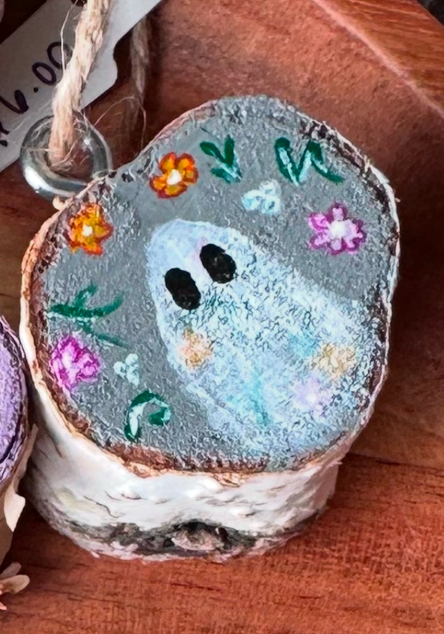 Mini wood slice ornament floral ghosty