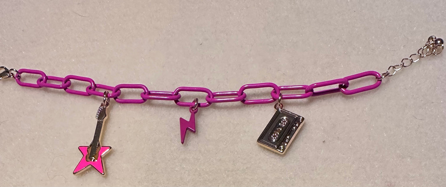 Pink chain link charm bracket