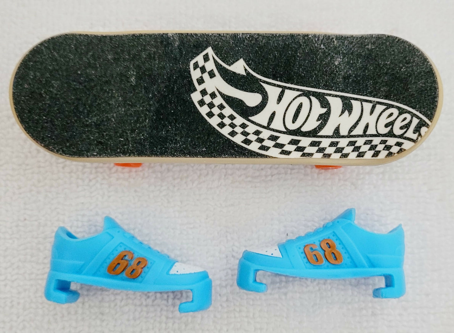 Tony Hawk "Challenge Accepted" Hot Wheels Fingerboard