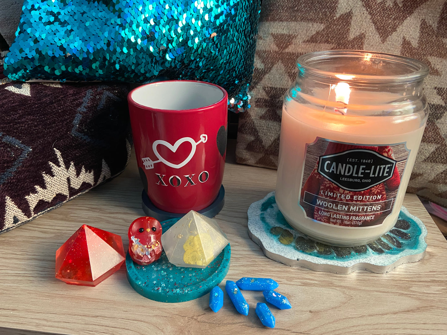 Resin floral diamond shaped trinket