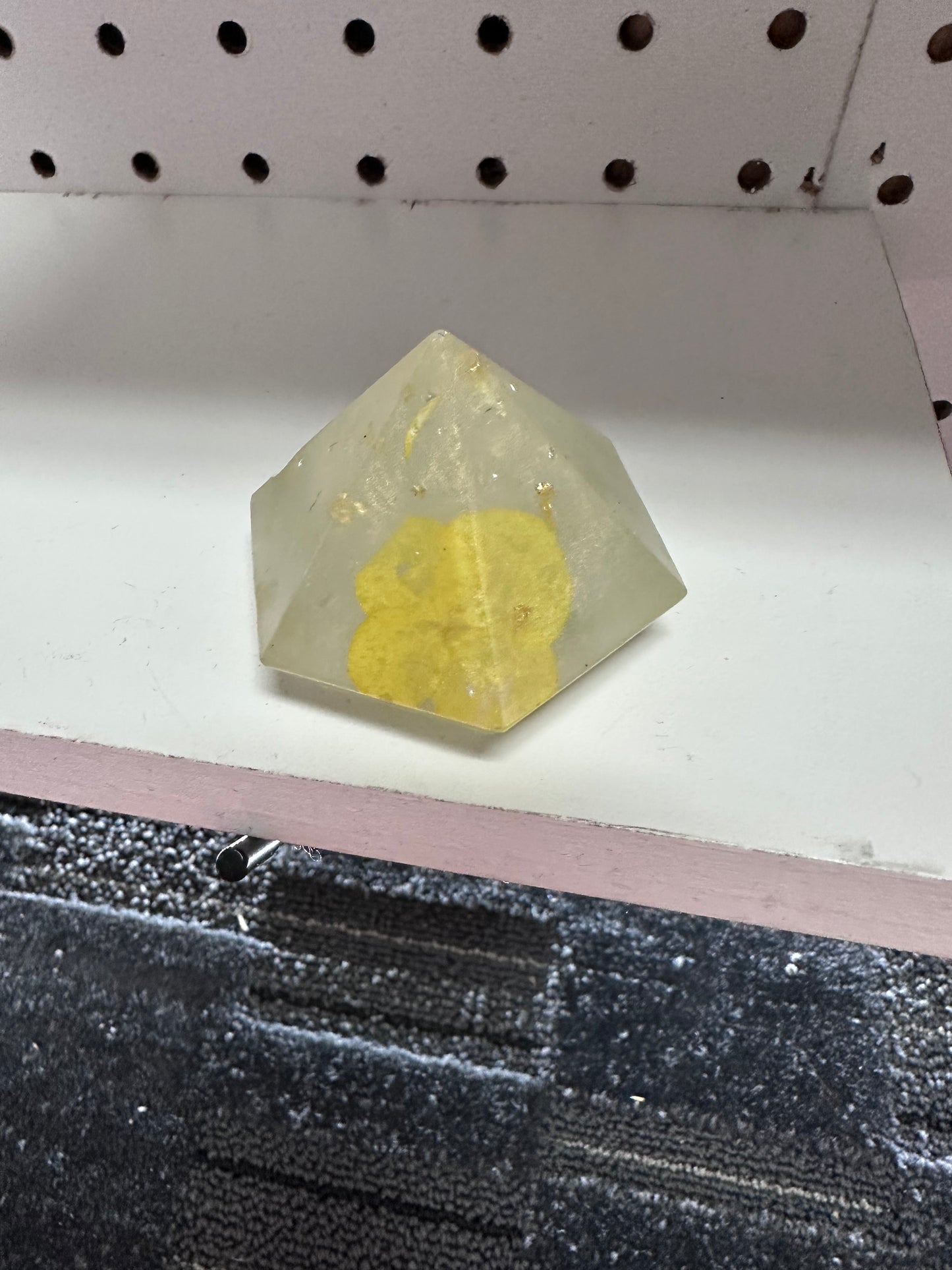 Resin floral diamond shaped trinket