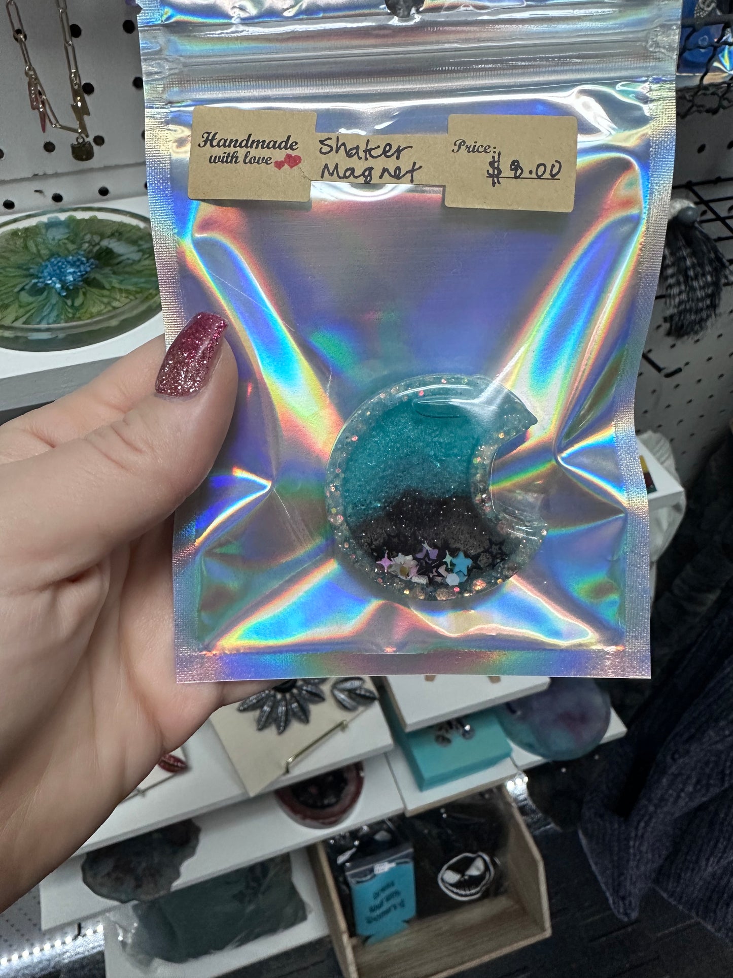 Shaker crescent moon magnet