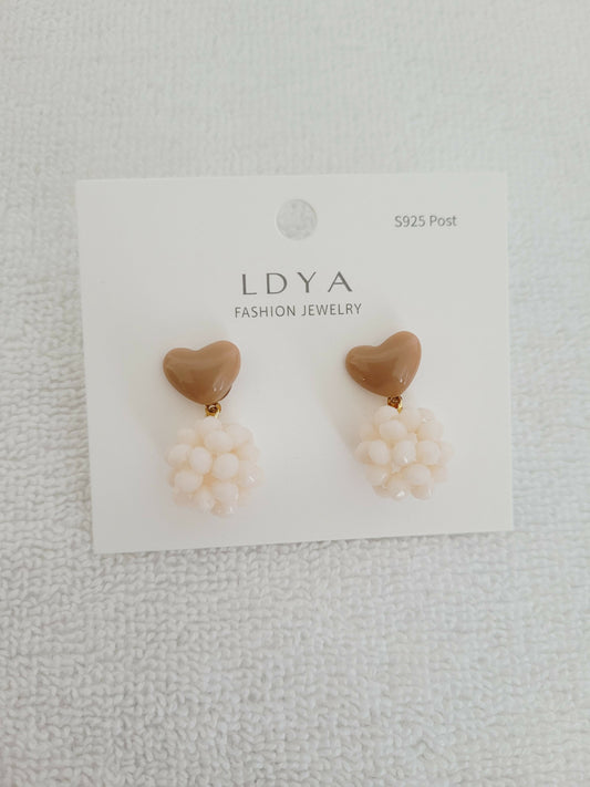 LDYA Heart Dangling Circle Beads