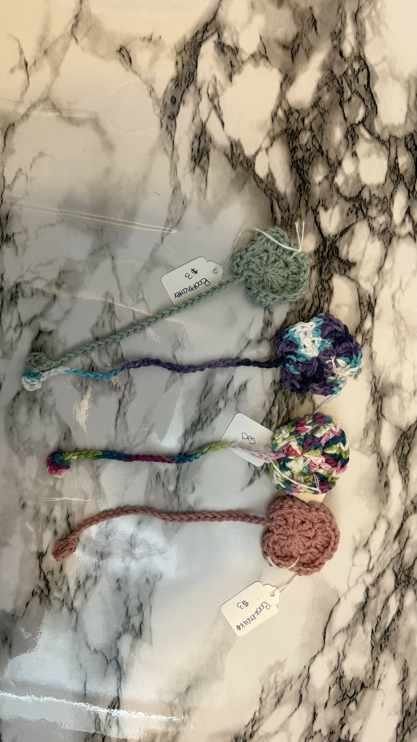 Crochet flower bookmark
