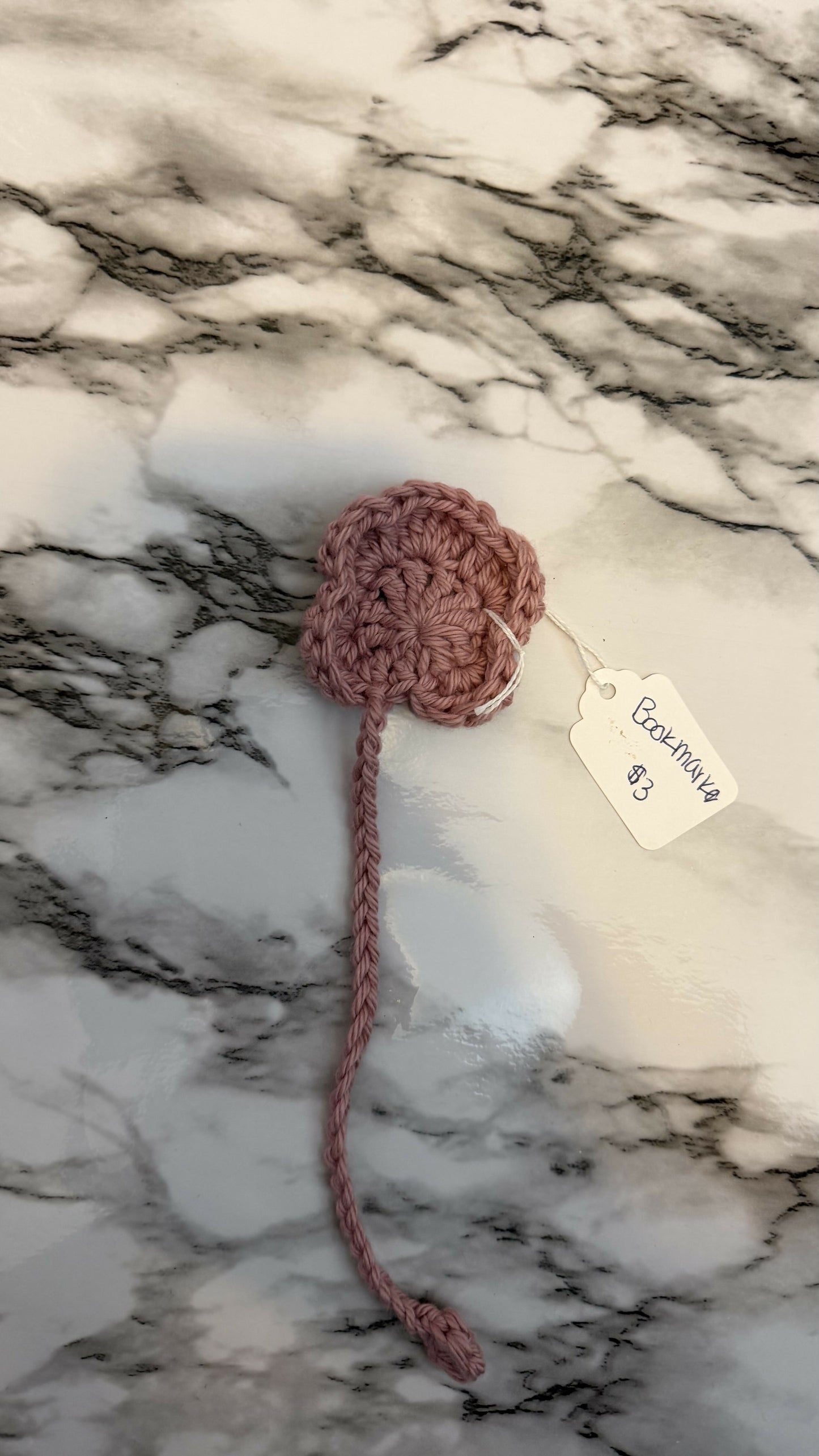 Crochet flower bookmark