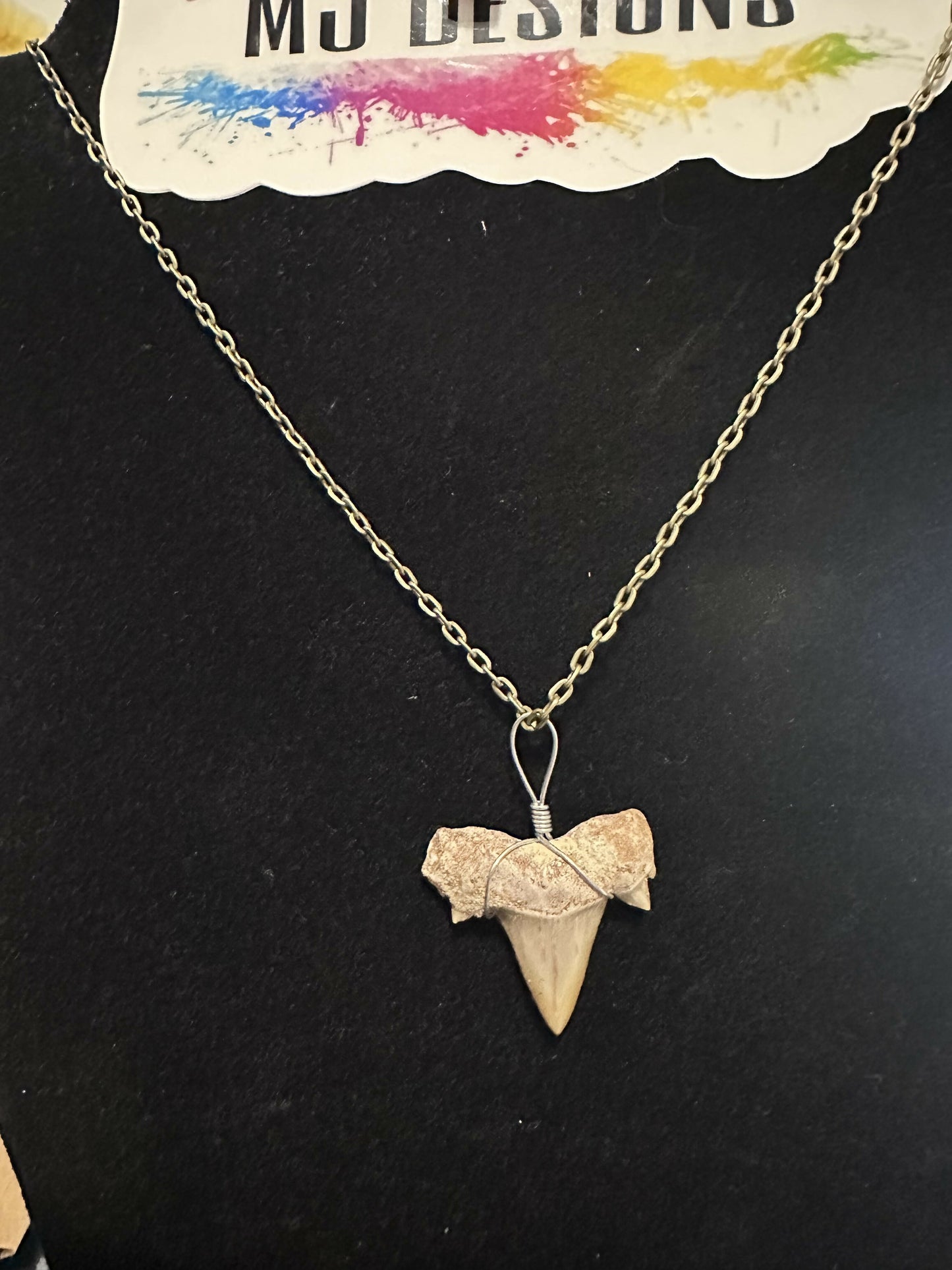 MJ resin and pendant necklaces